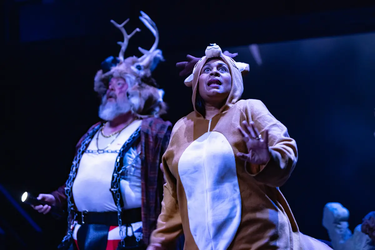 Chicago Shakespeare Theater Brings New Life to ‘The Merry Wives of Windsor’
