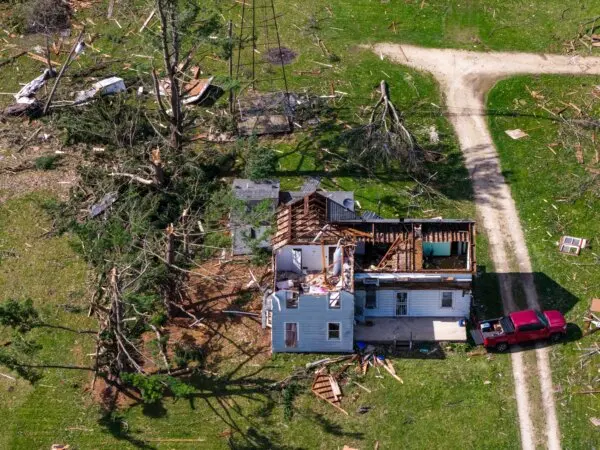 America in Photos: Midwest Tornado, Battle of Lexington, and Florida Fire