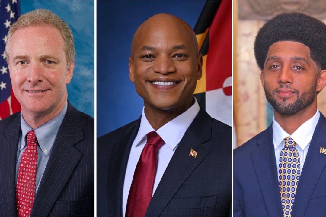 US Senator and Local State and City Politicians Welcome Shen Yun to Baltimore