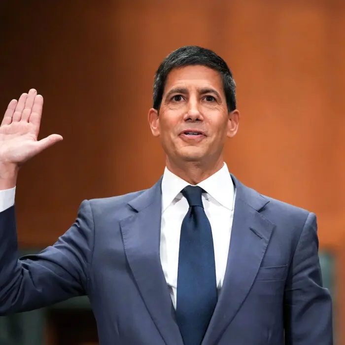 Trump Swears in Kevin Warsh as Fed Chair