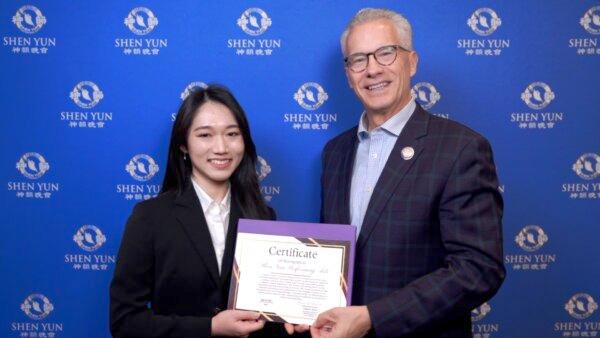 Delaware State Representative Praises Shen Yun for Their Dedication to the Arts