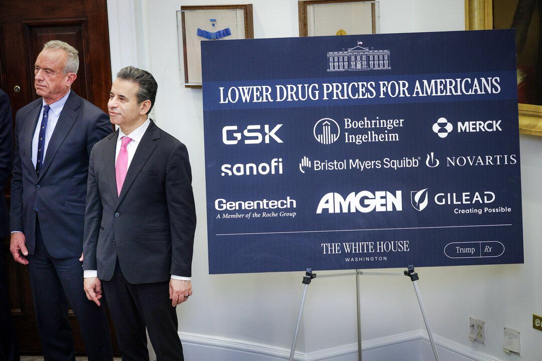 Health Secretary Robert F. Kennedy Jr. (L) and Food and Drug Administration Commissioner Marty Makary attend an event with President Donald Trump in the Roosevelt Room of the White House on Dec.19, 2025. (Alex Wong/Getty Images)