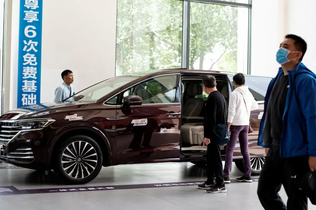China’s Auto Sector in Crisis as Dealers Rack Up Losses, Sales Plunge