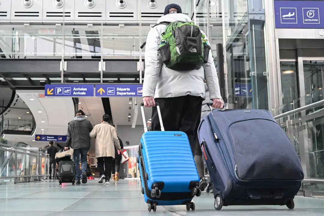 Quebec Consumer Protector Urges Caution Around Air Ticket Prices Too Good to Be True