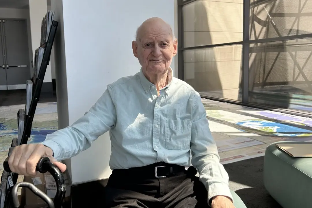 100-Year-Old Walking 5K During Ottawa Race Weekend to Raise Funds for Seniors