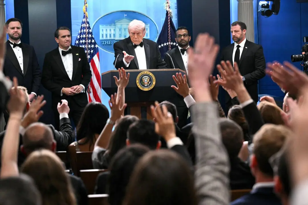 Special Coverage: Trump Responds to DC Dinner Shooting, Witness Reactions