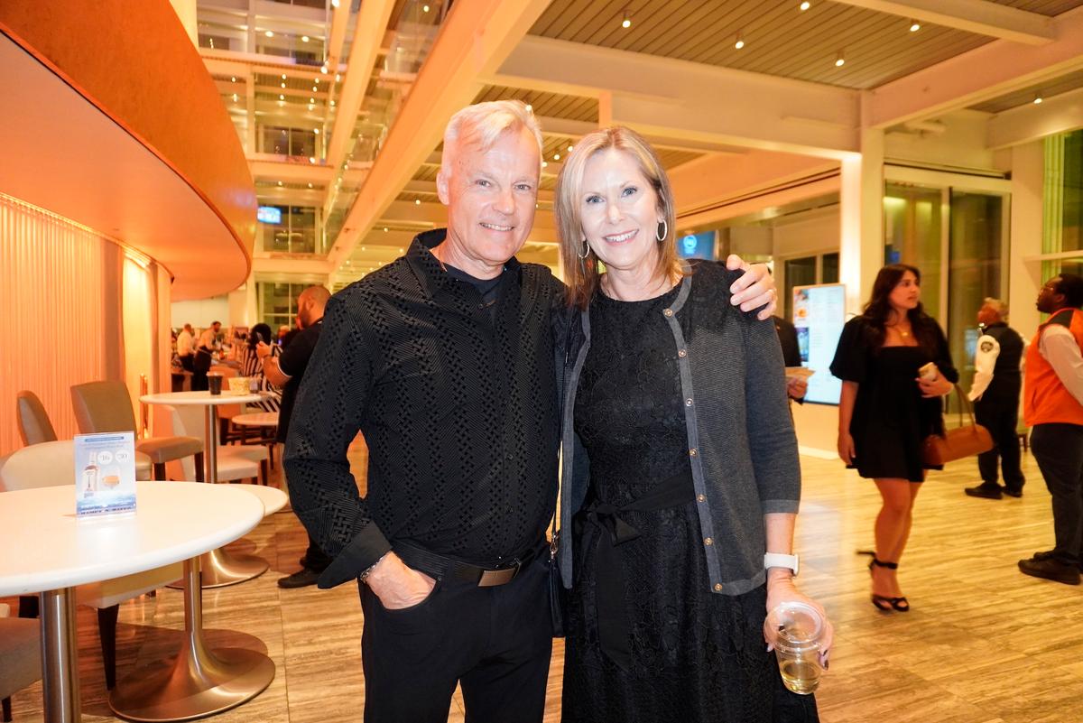 Orlando Theatergoers Enjoy Energy of Shen Yun