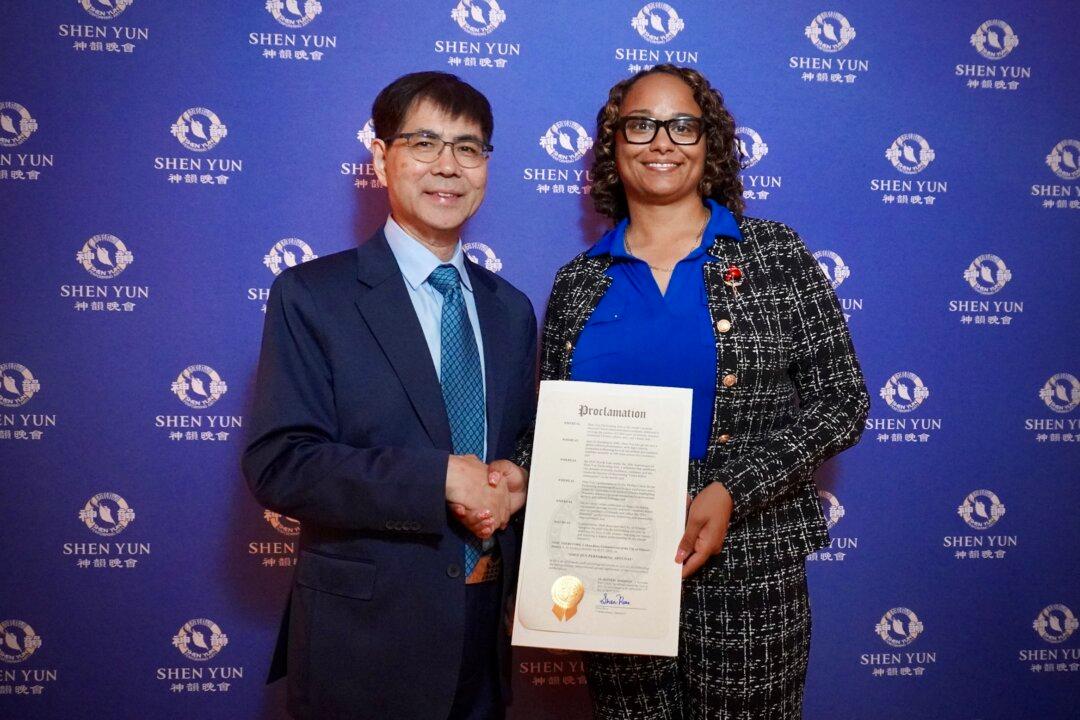 Orlando Audience Celebrates Shen Yun’s Beauty and Values