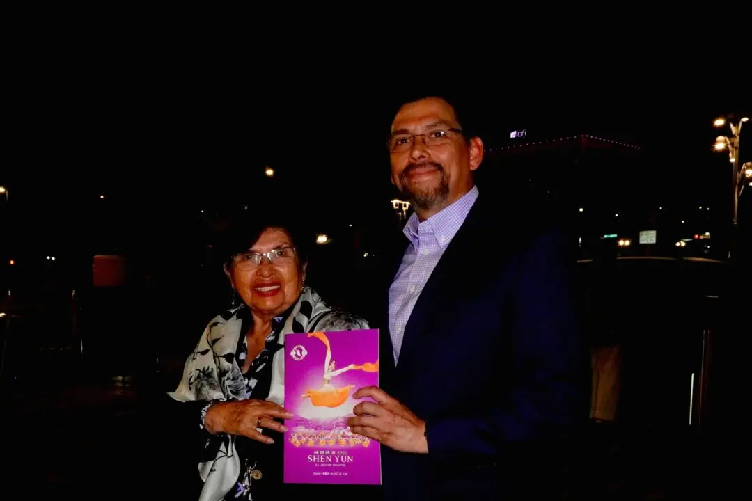 Doctor Returns to ‘Repeat This Blessing’ of Experiencing the Connection With Shen Yun