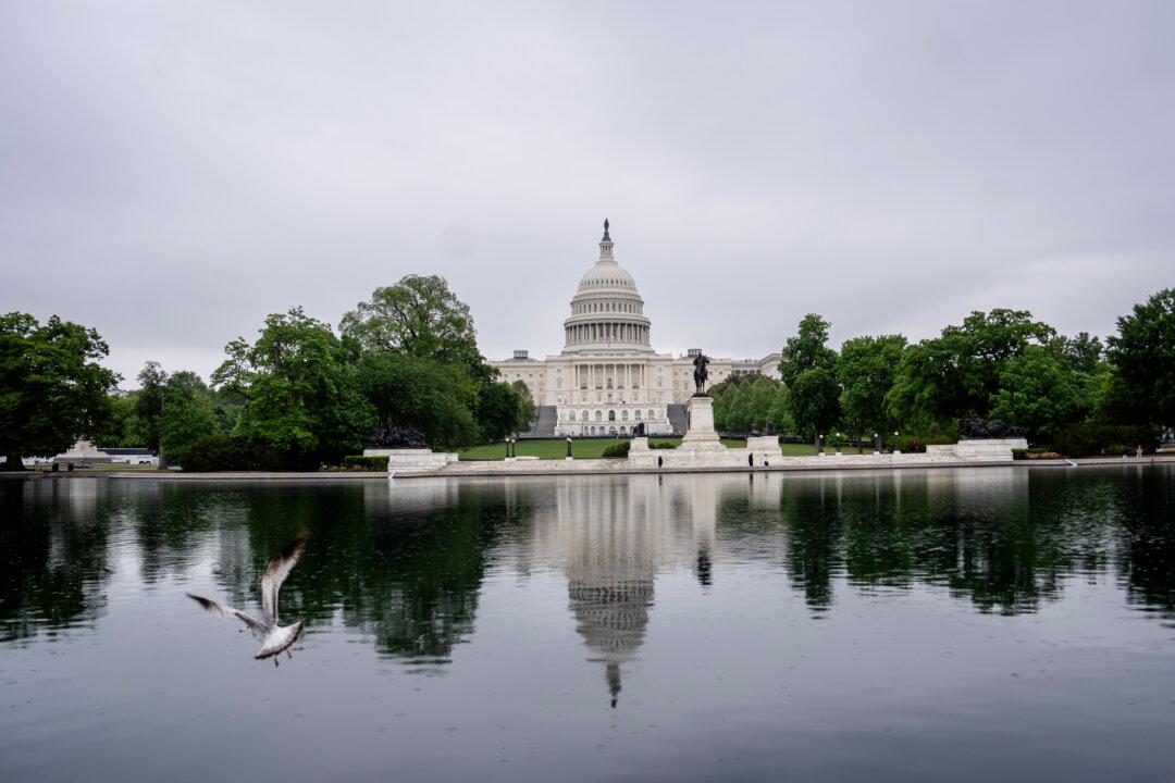 House Passes Budget Resolution to Fund ICE, 3-Year FISA Extension