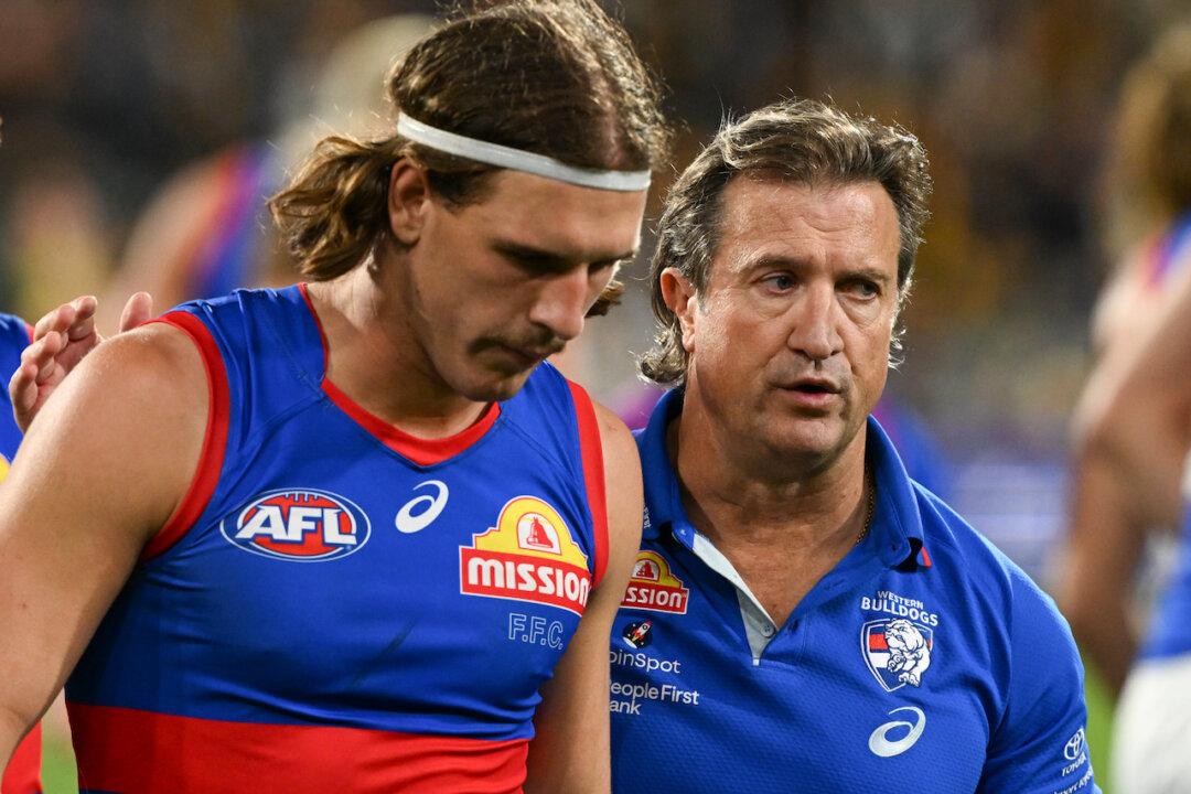 Western Bulldogs Coach Luke Beveridge Clarifies His Criticisms of AFL