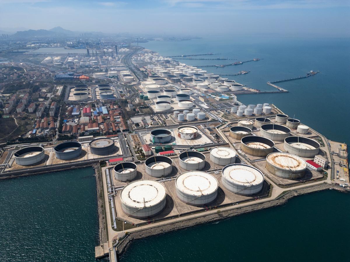 Australia Secures More Jet Fuel Shipments from China