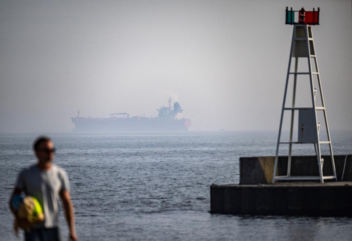 Sweden Arrests Chinese Captain of Suspected Shadow Fleet Vessel