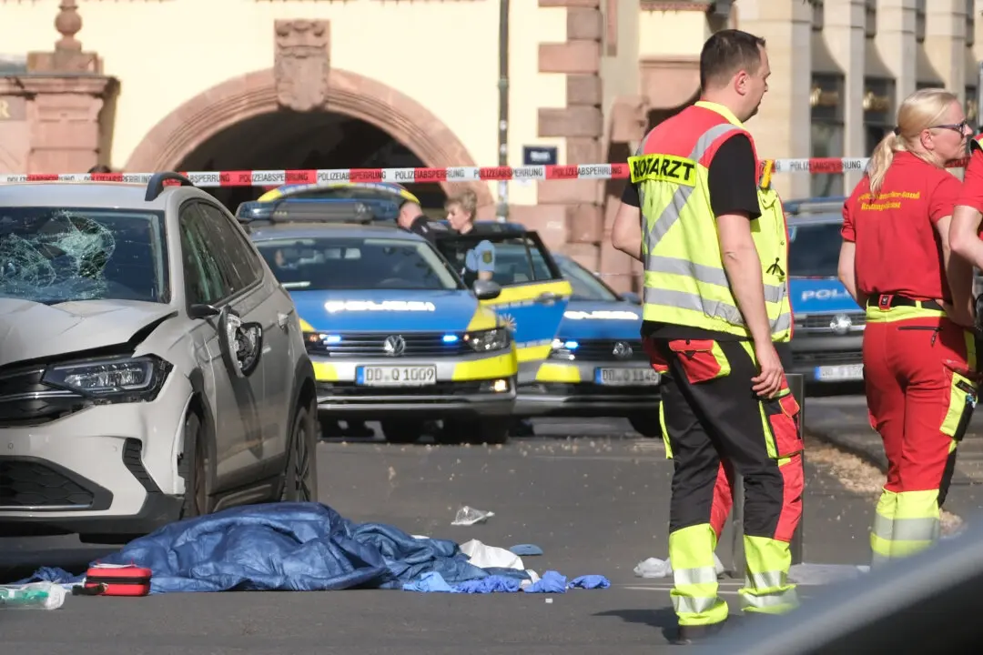 Driver Plows Into People in Shopping Area in Germany, Killing 2