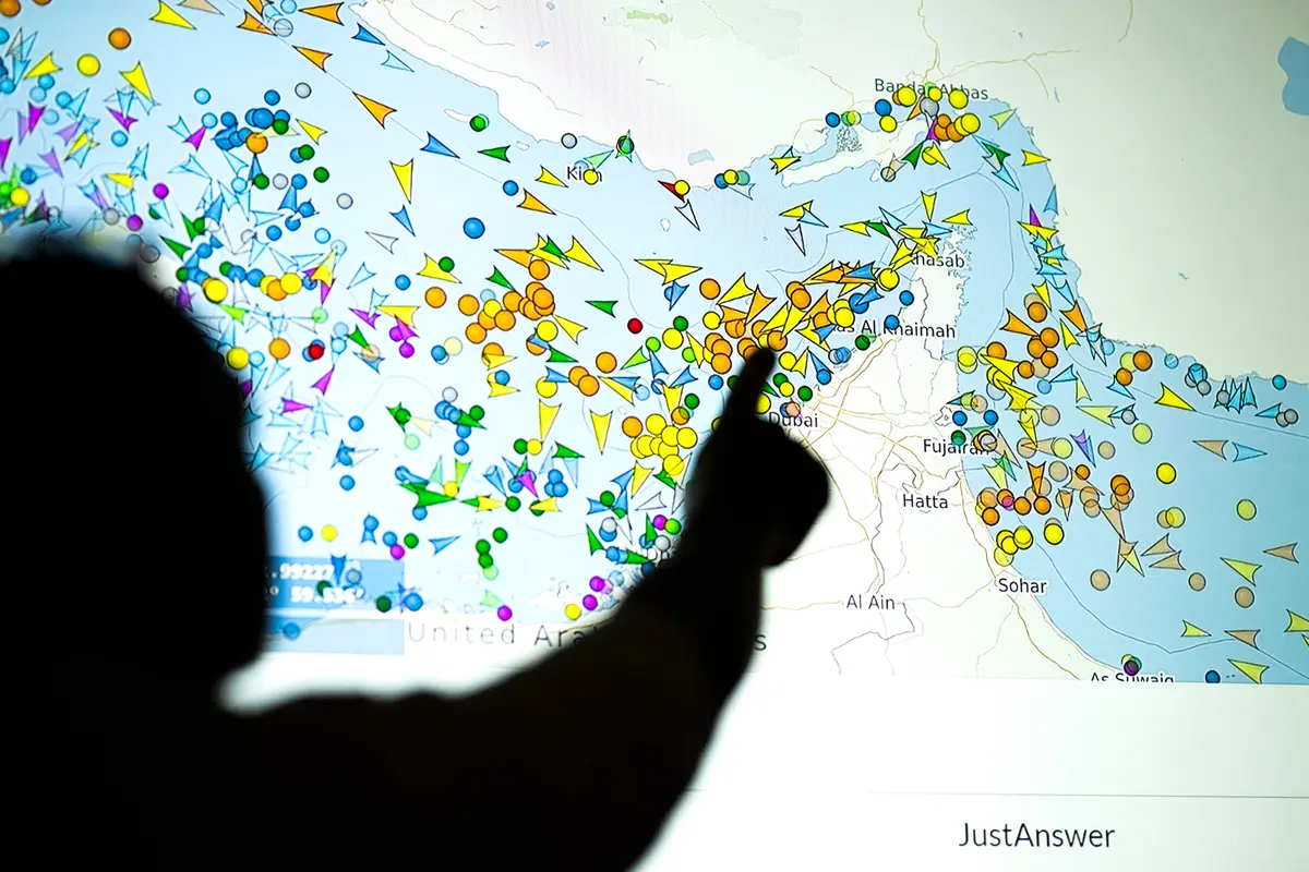 What Are the Current US and Iranian Strategies in the War?