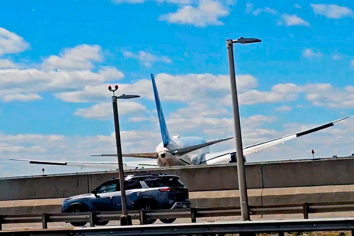 A United Jet Narrowly Avoided Catastrophe When It Struck a Truck Near Newark Airport During Landing