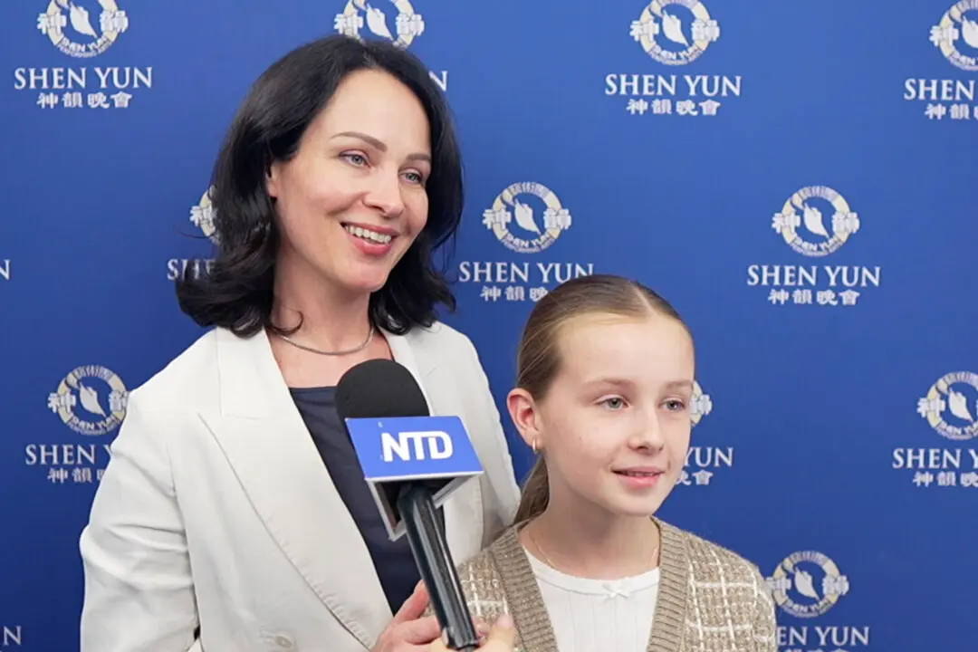 Newark Audience Member Says Shen Yun Is ‘Mesmerizing, Amazing’