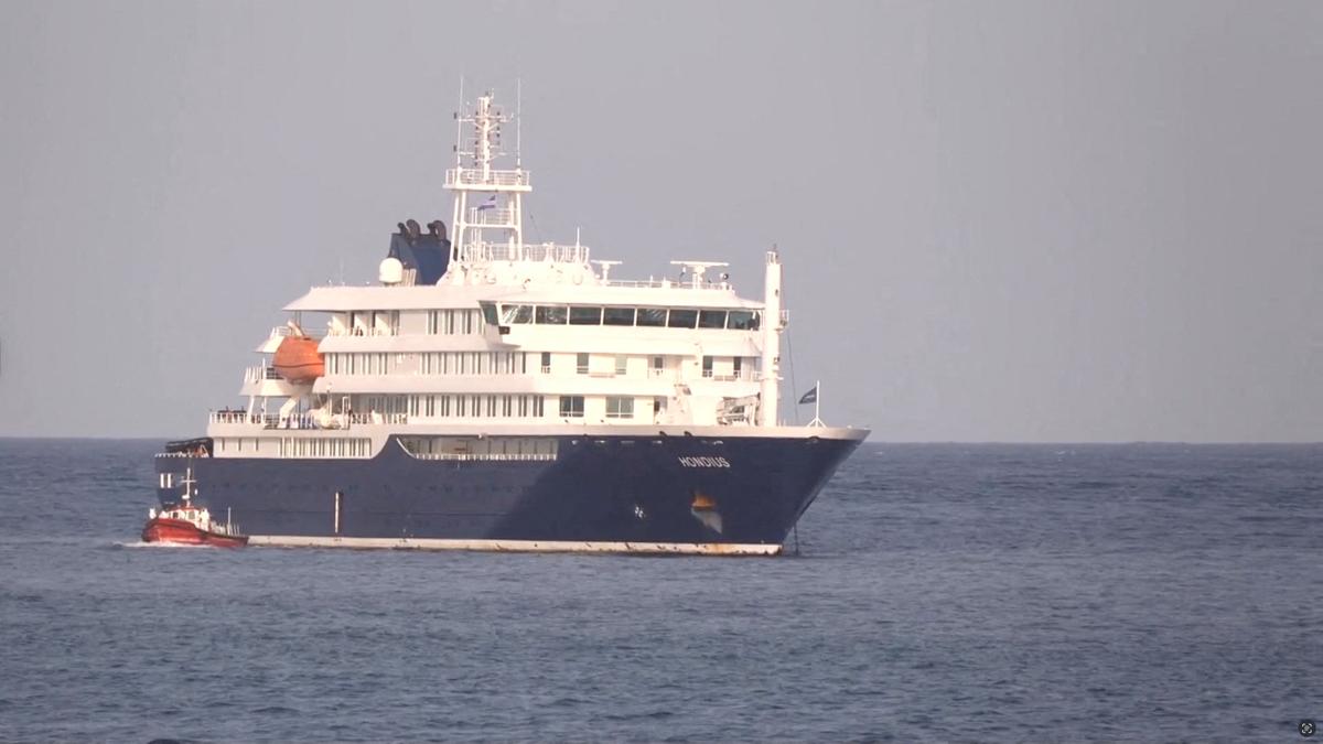 Hantavirus-Hit Cruise Ship Heads to Spain After 3 People Evacuated