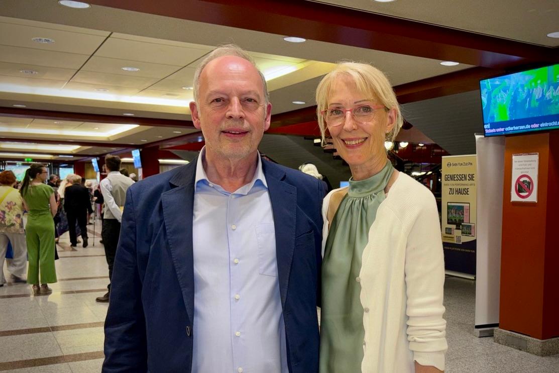 ‘These Are Values We Truly Need,’ Frankfurt Audience Says as Shen Yun Sells Out
