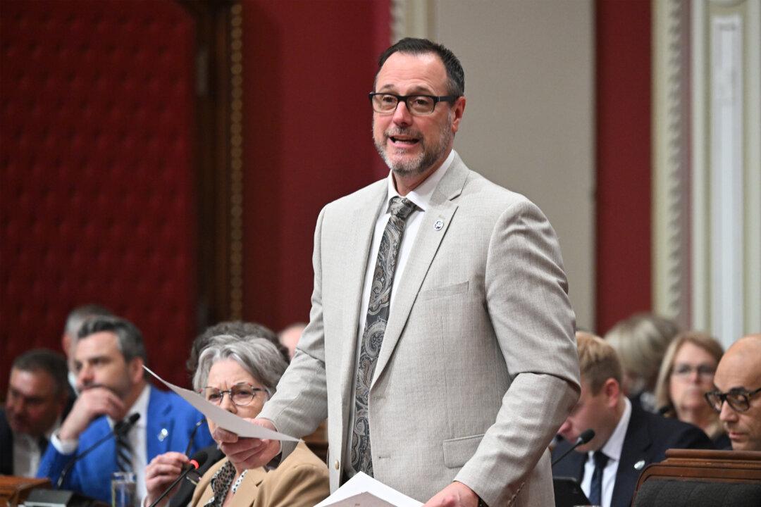 Quebec Tables Bill to Increase Number of Ridings to 127 After Supreme Court Decision