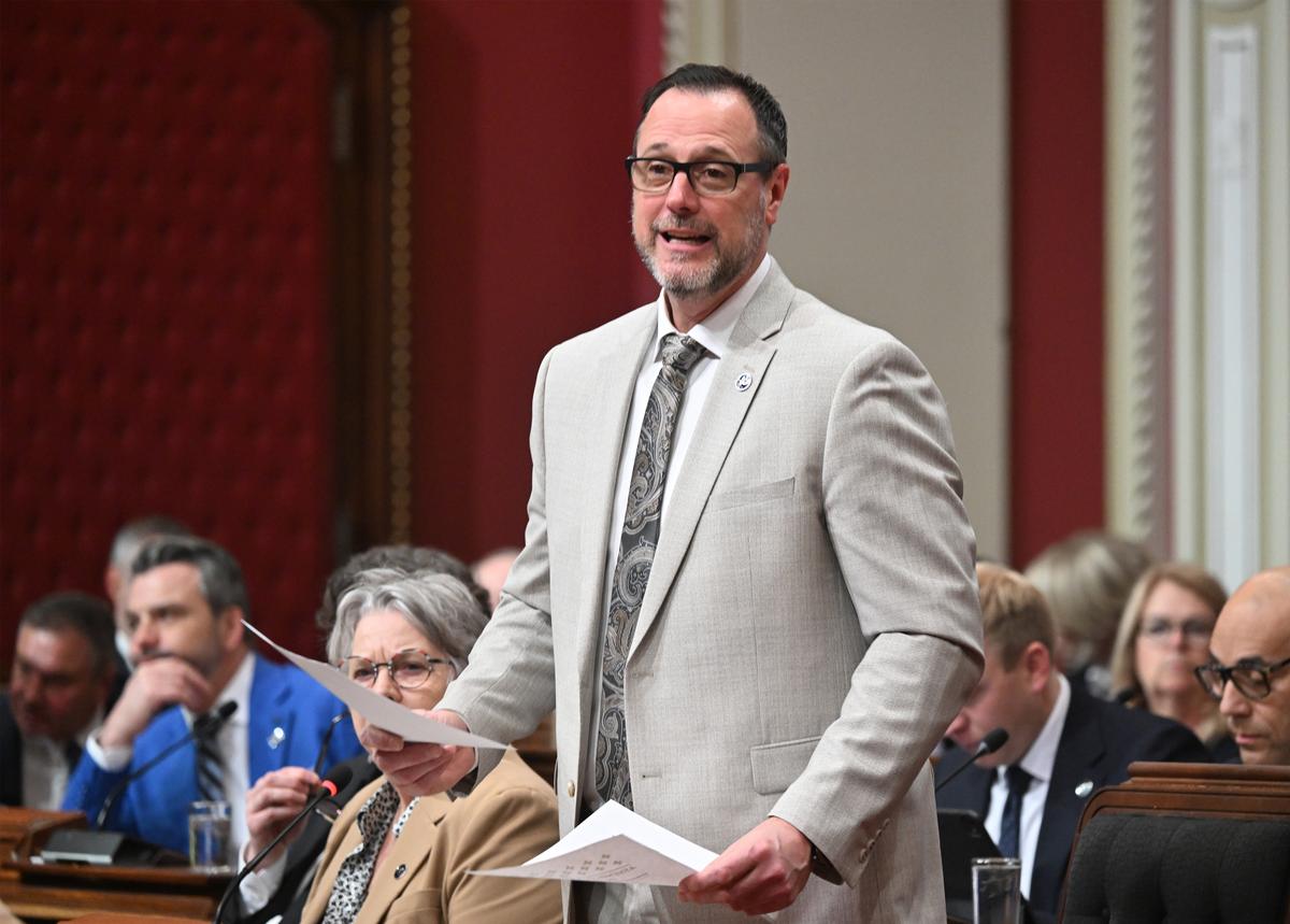 Quebec Tables Bill to Increase Number of Ridings to 127 After Supreme Court Decision