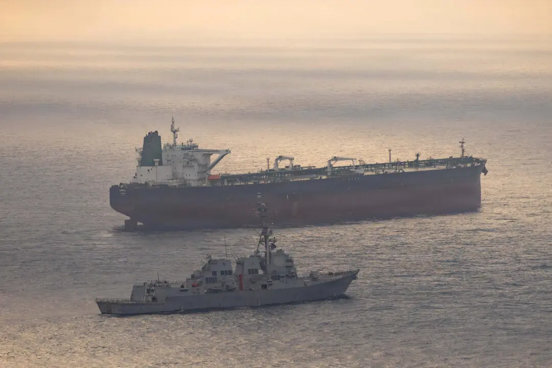 Iran Attacks UAE After US Warships Exchange Fire With Iranian Forces in Hormuz
