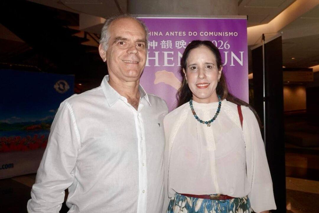 Shen Yun’s Artists Perform ‘With God Beside Them’: Brazilian Business Owner Deeply Moved by Performance
