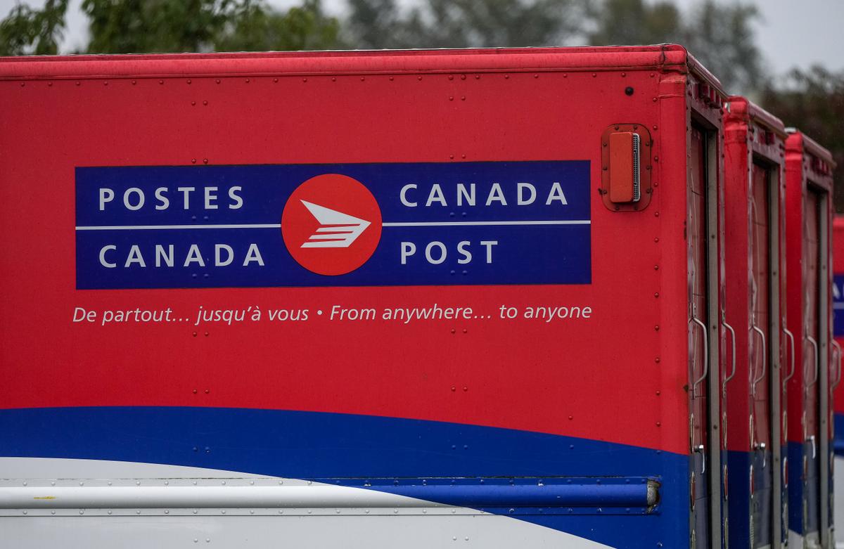 Feds Greenlight $673 Million to Keep Canada Post Afloat This Year