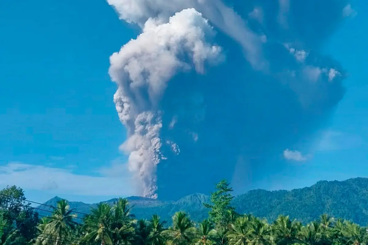 Volcanic Eruption on Remote Indonesian Island Kills 3 Hikers