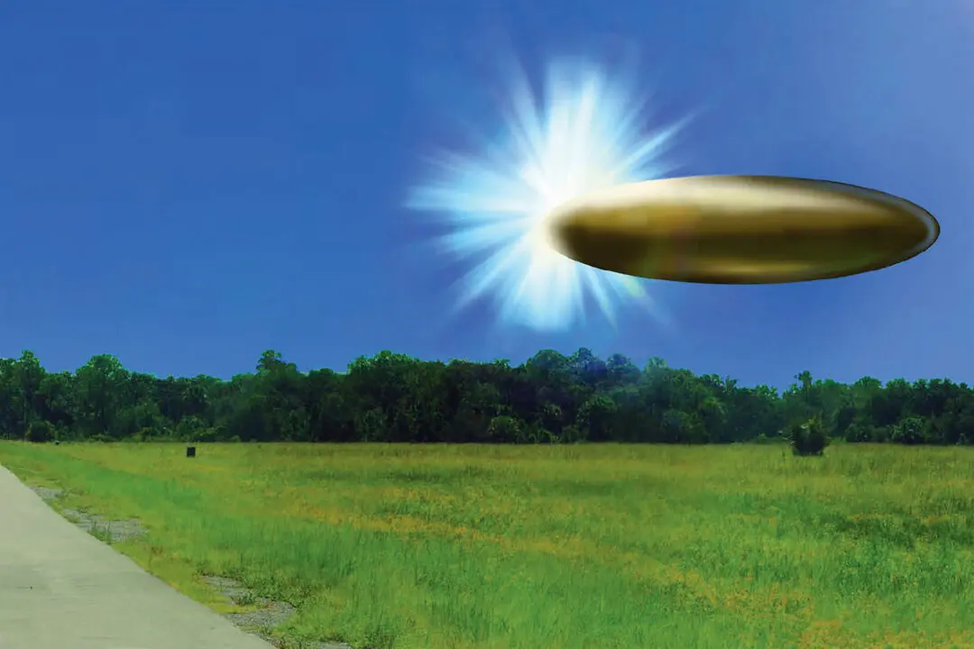 Day in Photos: UFO Files Declassified, WWII Victory Commemoration, and Albanian Riot