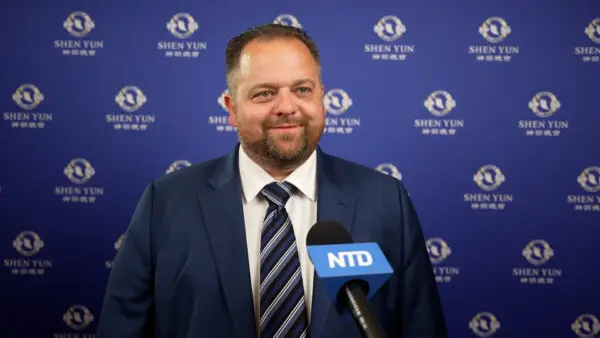 German State Parliamentarian Praises Shen Yun: 11 out of 10
