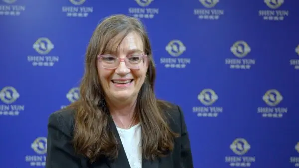 Ballet Director Impressed With Shen Yun Dancer’s ‘Spectacular Technique’
