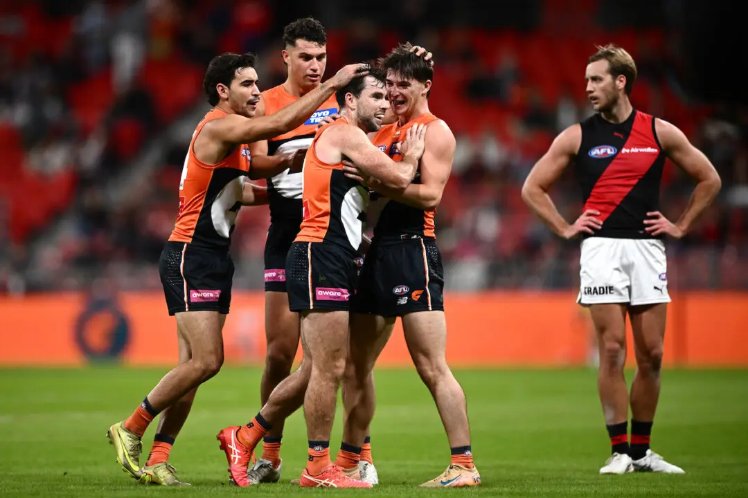 Gritty Giants Heap More Misery on Battling Bombers