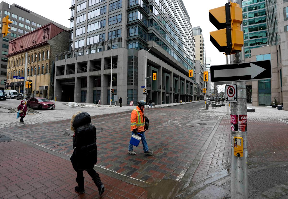 Several Federal Departments Short of Space as Public Servants Return to the Office