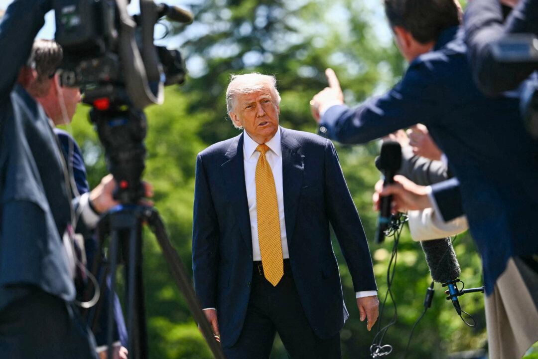 Trump Heading to China for High-Stakes Summit With Xi