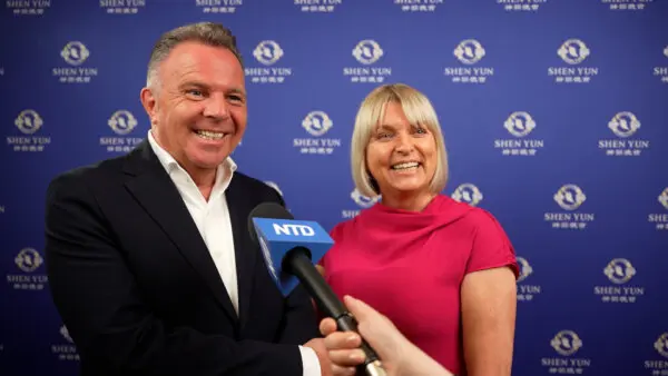 Shen Yun ‘Touched My Heart Right From the Beginning,’ Publisher Says