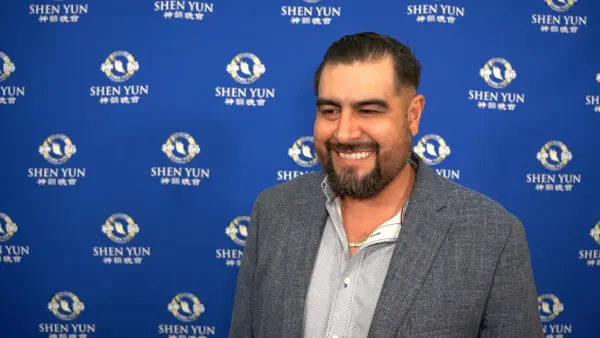Business Owner Says Shen Yun Transported Him Back in Time to China