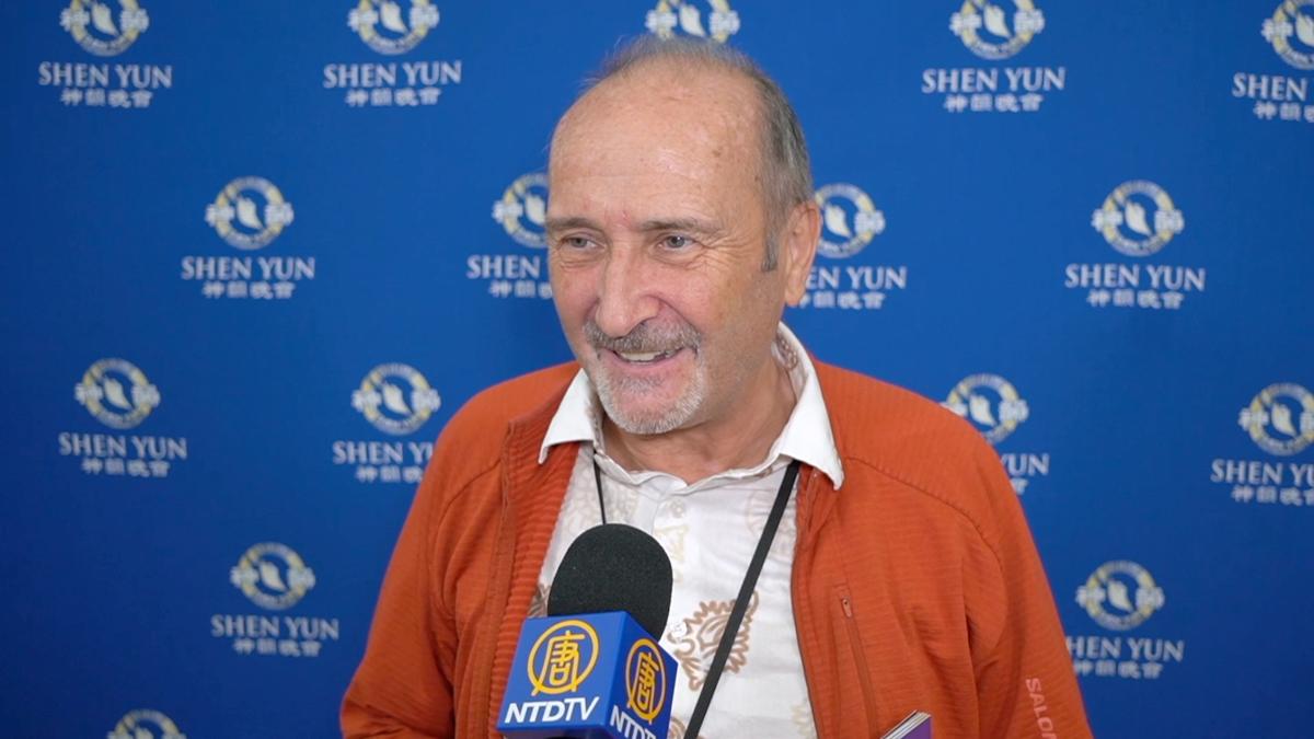 Guadalajara Theatergoer Says Shen Yun ‘Touches Your Soul’ Through Music and Tradition