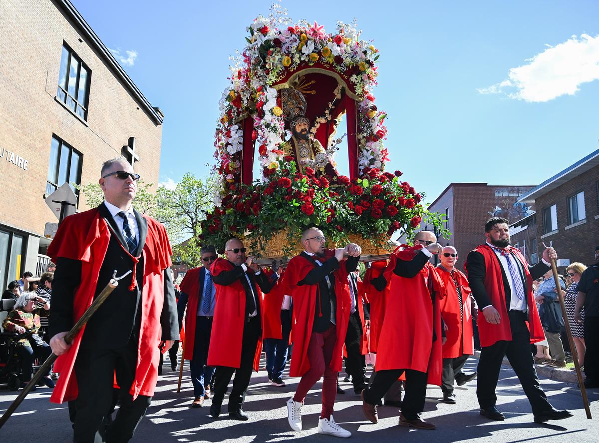 Portuguese Procession Held in Montreal Despite Permit Refusal