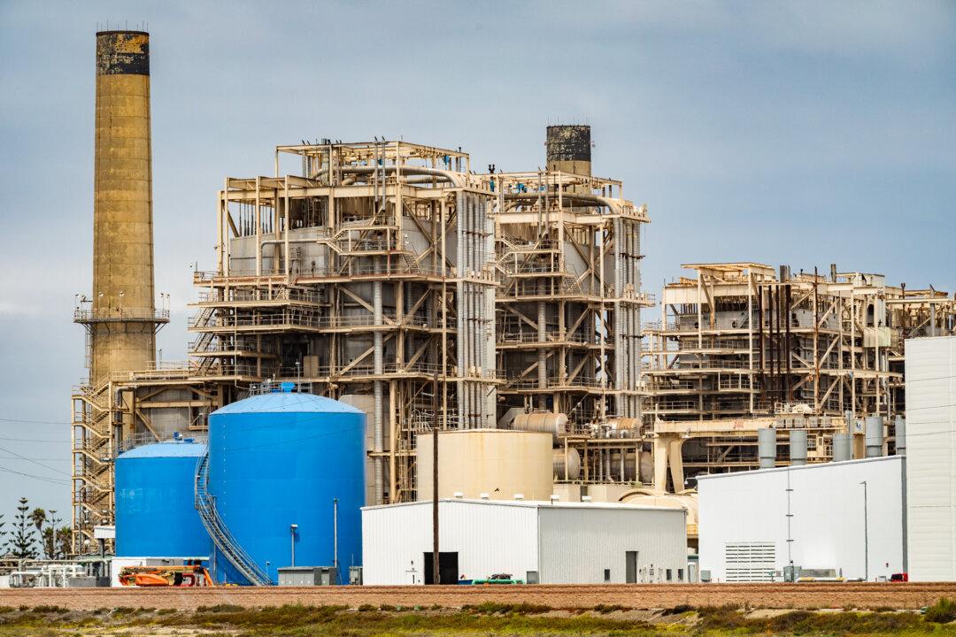 The Huntington Beach Energy Project in Huntington Beach, Calif., on Aug. 6, 2020. Federal policy often has less influence on electricity bills than decisions made at state and local levels. (John Fredricks/The Epoch Times)