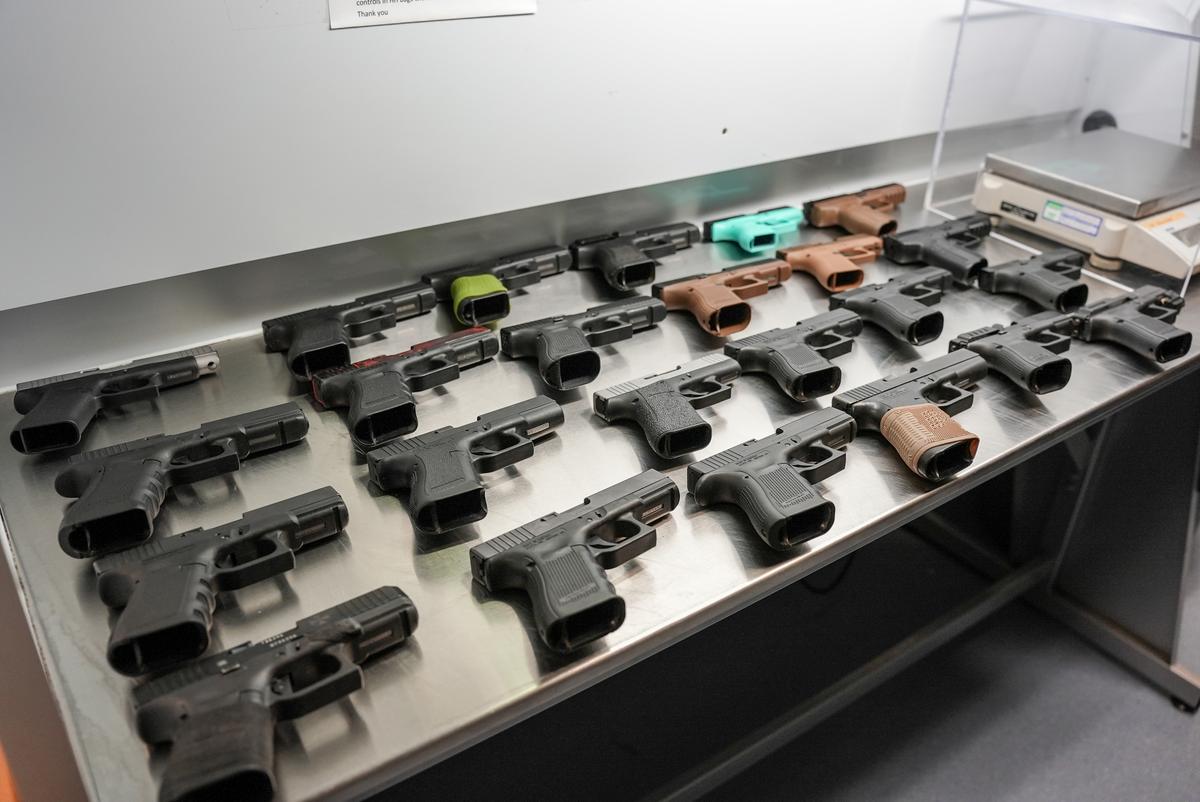 Southern Ont. Police Service Records Biggest-Ever Gun Haul in Operation Against Drug and Weapons Network