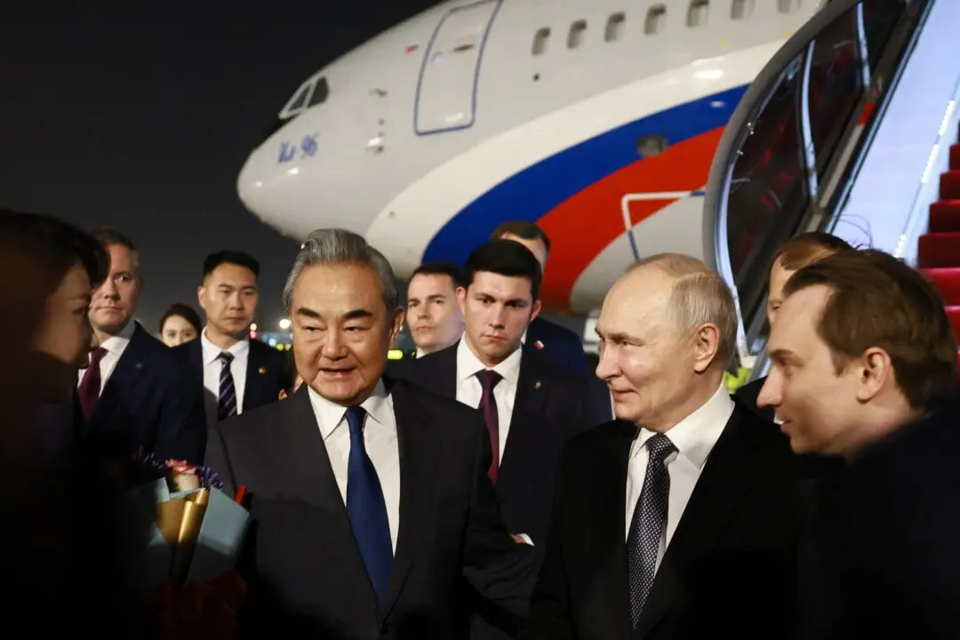 Putin Meets Xi, Both Hail Progress In China–Russia Strategic Ties