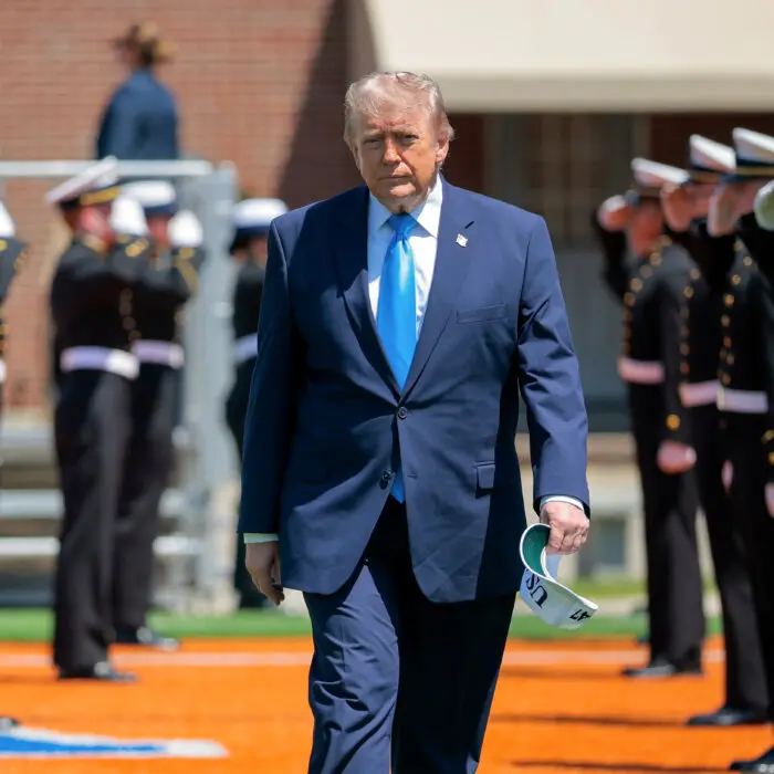 Trump Issues Fresh Warning to Iran on Enriched Uranium; US Taking New Precautions Over Ebola