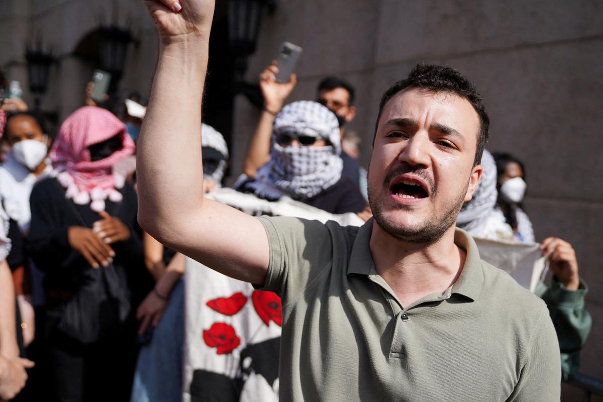Mahmoud Khalil’s Lawyers to Ask Supreme Court to Review His Immigration Case
