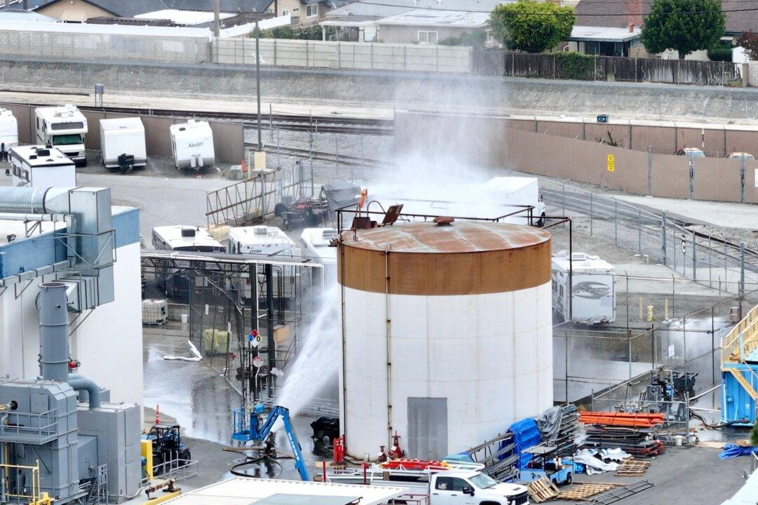40,000 Evacuated in Southern California as Chemical Tank Threatens Leak or Explosion