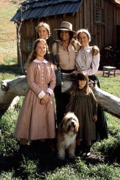 (L–R) The Ingalls family: Mary (Melissa Sue Anderson), Laura (Melissa Gilbert), Charles (Michael Landon), Carrie (Lindsay Greenbush), and Caroline (Karen Grassle), in the television series, “Little House on the Prairie.” (NBC Television /MovieStillsDB)