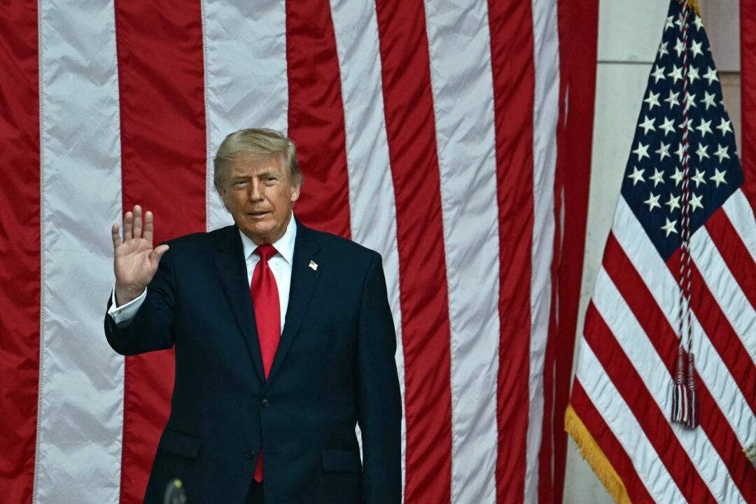 Trump Links Potential Iran Deal With Abraham Accords; Push to Ramp Up White House Ballroom Security