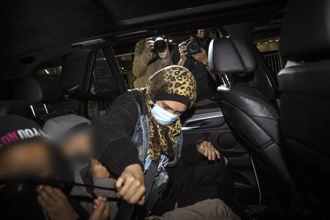 2nd Cohort of ISIS ‘Brides’ and Children Land in Australia, No Arrests Yet