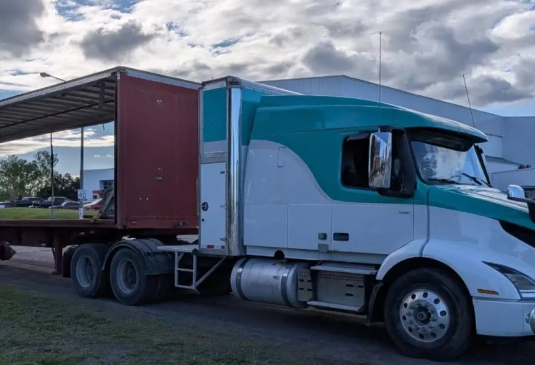 Ottawa Police Charge Driver, Company After Stopping Trailer Missing 10 Wheels