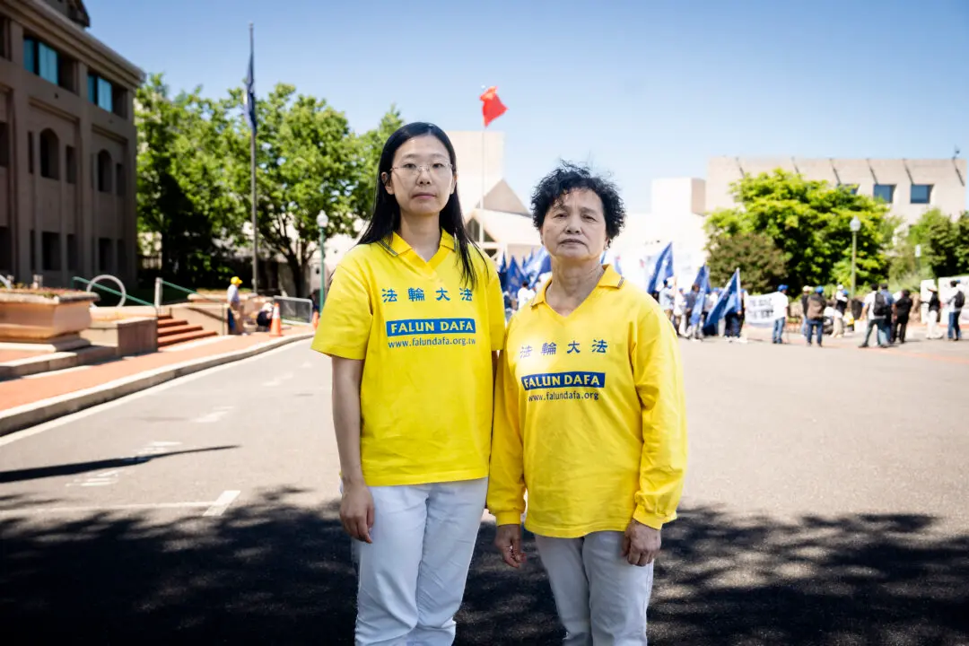 Dissidents Rally Outside Chinese Embassy Seeking End of CCP’s Persecution